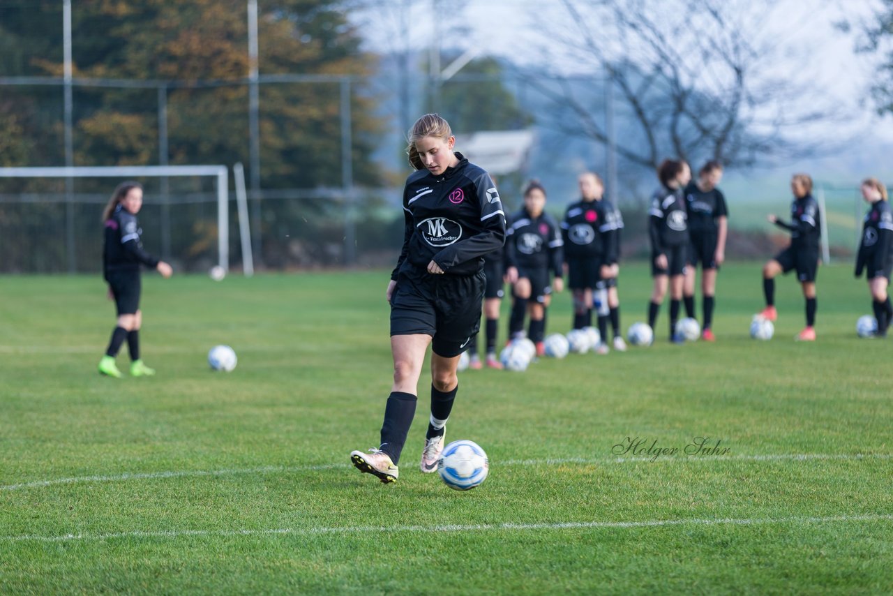 Bild 128 - wBJ MSG Steinhorst-Krummesse - VfL Pinneberg : Ergebnis: 2:0